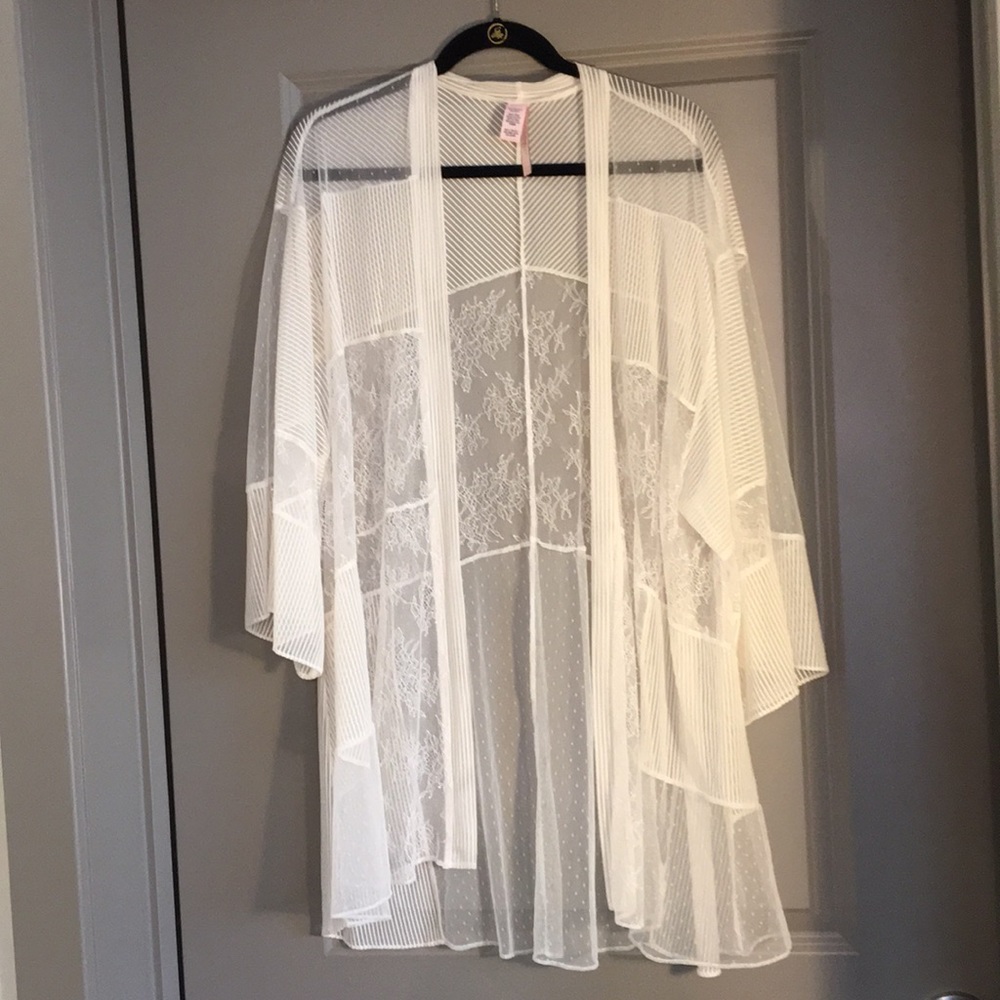 NWT VS Kimono